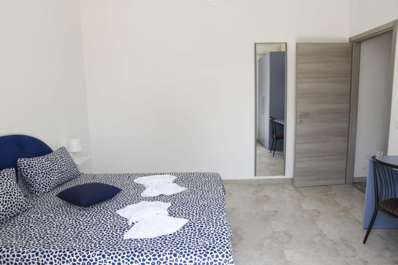 La Casa Del Gabbo Hotel Monopoli Kültér fotó