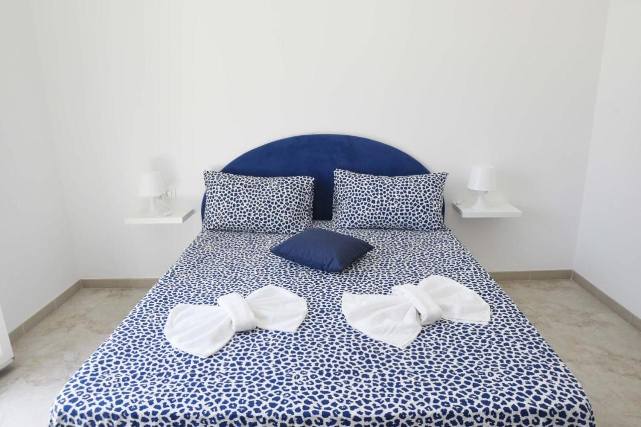 La Casa Del Gabbo Hotel Monopoli Kültér fotó