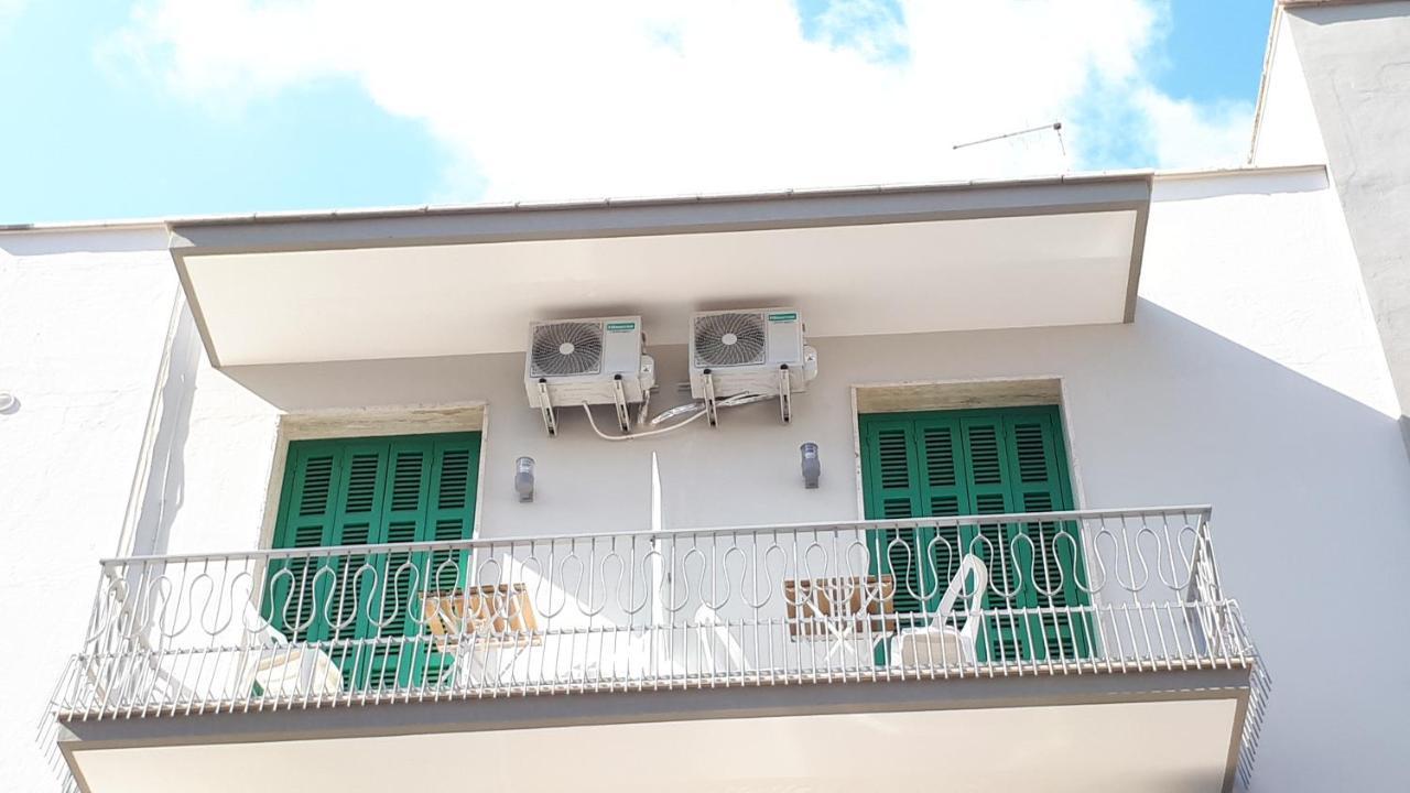 La Casa Del Gabbo Hotel Monopoli Kültér fotó