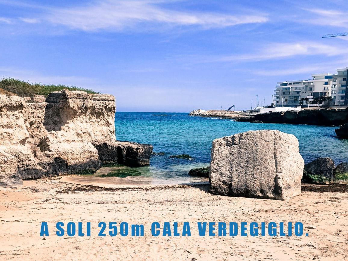 La Casa Del Gabbo Hotel Monopoli Kültér fotó