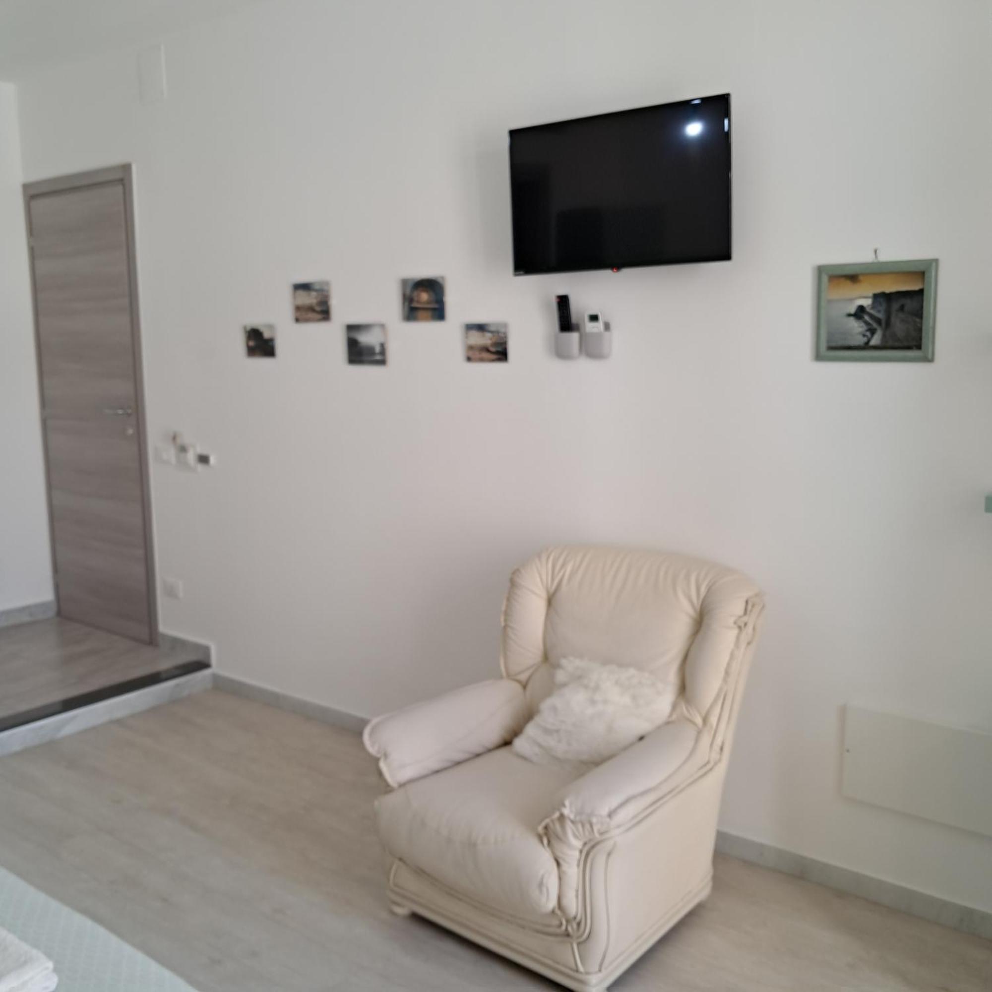 La Casa Del Gabbo Hotel Monopoli Kültér fotó